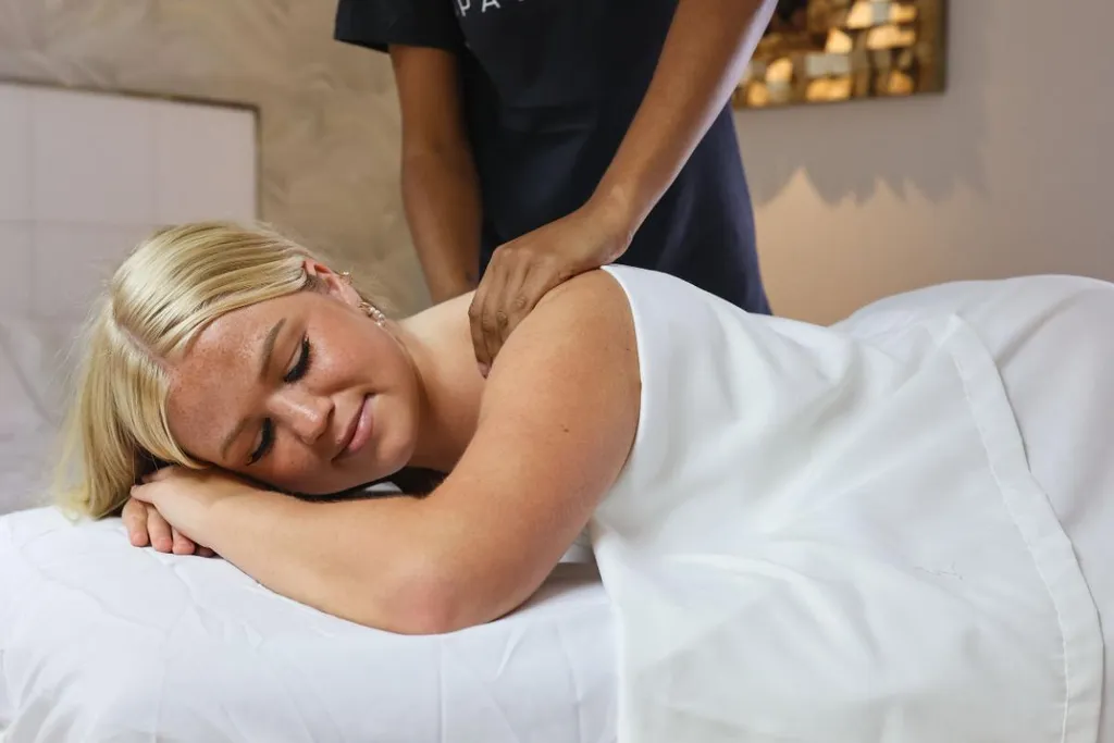imgi_480_FullBodyMassage.jpg